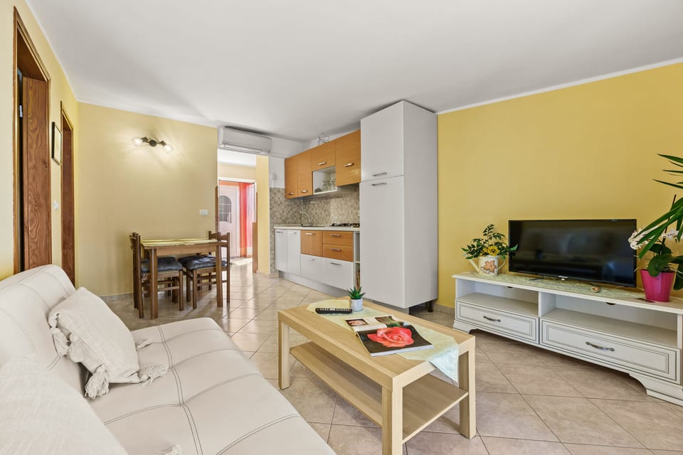 Apartments Villa Amaryllis - Unit 377557-13