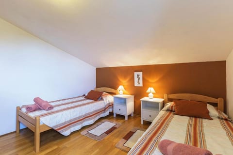 Villa Lucy - Unit 377540-13