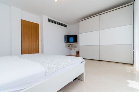 Apartments Teresa - Unit 377527-13