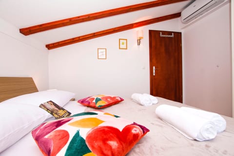 House Srećko - Unit 377515-13