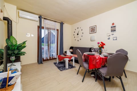 Apartment M&M - Unit 377512-13