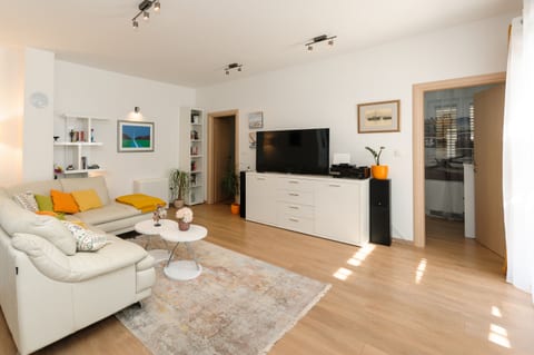 Villa Jolanda - Unit 377482-13