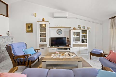 Apartment Radošević - Unit 377474-13