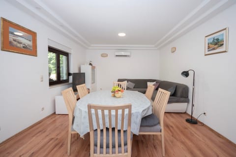 House Nevenka - Unit 377468-13