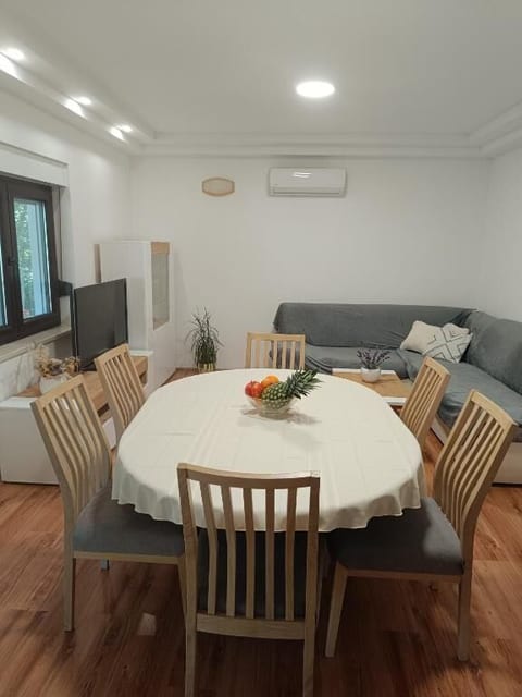 House Nevenka - Unit 377468-13