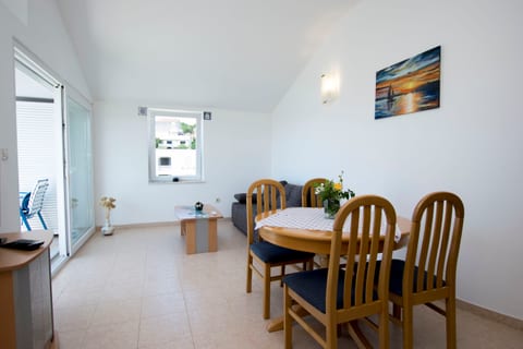 Apartments Sunny - Unit 377444-13