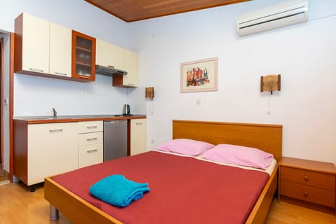 Apartment Ivica - Unit 377436-13