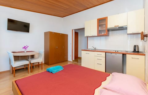 Apartment Ivica - Unit 377436-13
