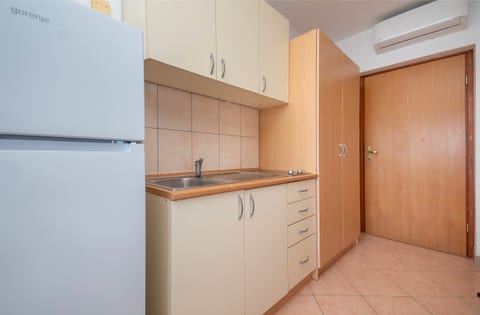 Apartments More - Unit 377428-13