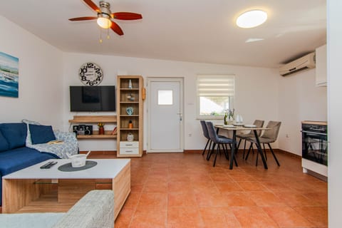 Apartment Zenko - Unit 377407-13