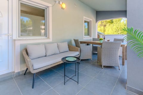 House Stjepanovic - Unit 377383-13