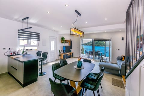 House Paval - Unit 377370-13