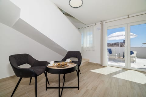House Emma - Unit 377359-13