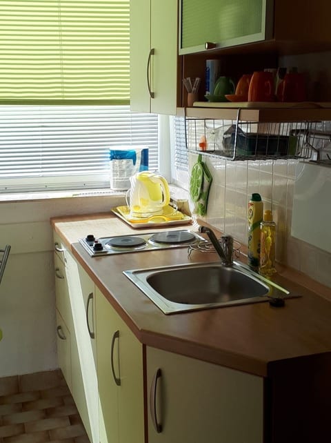 Apartment Apartment Yellow - Unit 377354-13