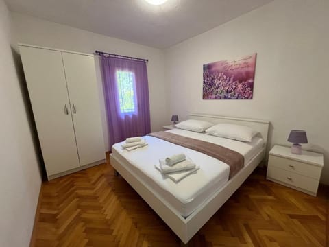 Apartment Rosa - Unit 377573-13