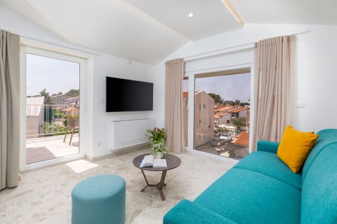 Apartments Villa Nina 4 - Unit 377510-13