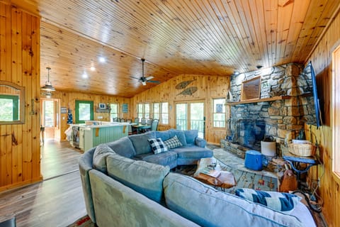 Family and Friends Getaway – Panoramic Mountain Vistas