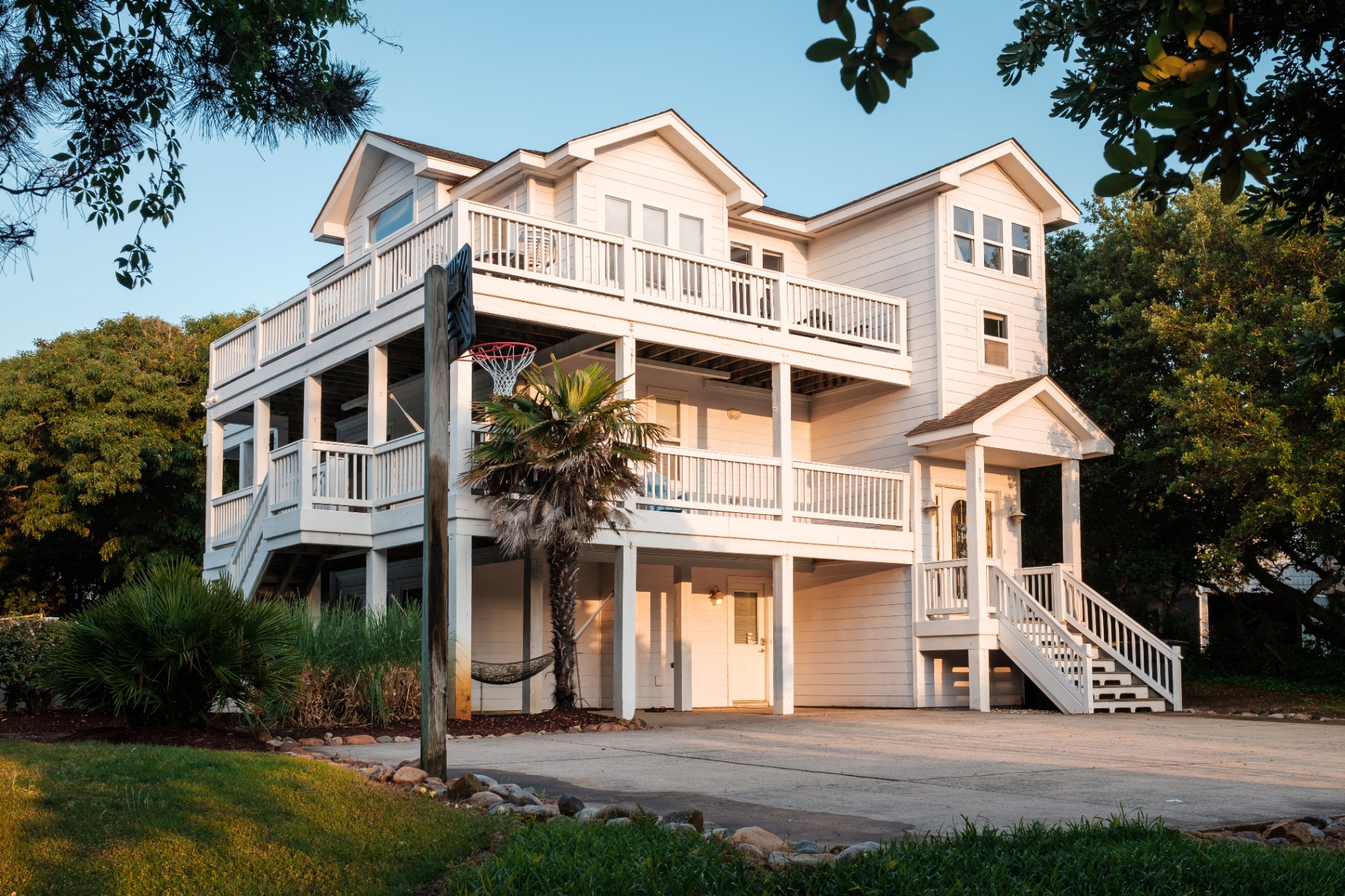 Dolphin Inn OBX