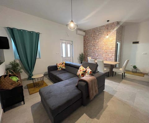Apartments Leona - Unit 208766-5