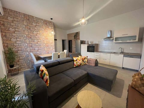 Apartments Leona - Unit 208766-5