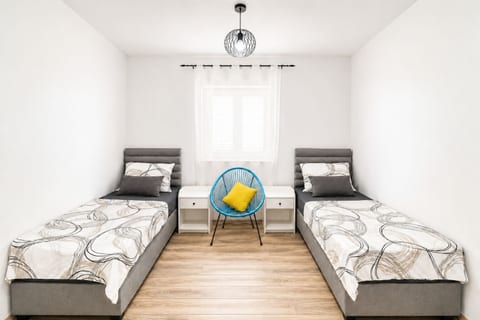 Apartments Leona - Unit 208768-5