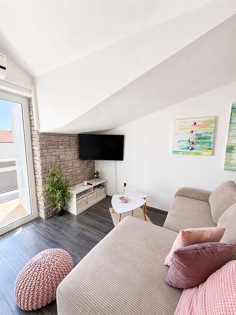 Apartments Leona - Unit 208770-5
