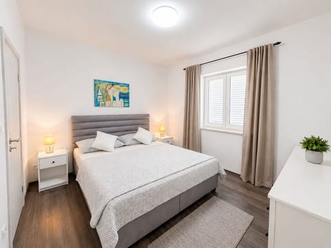 Apartments Leona - Unit 208770-5