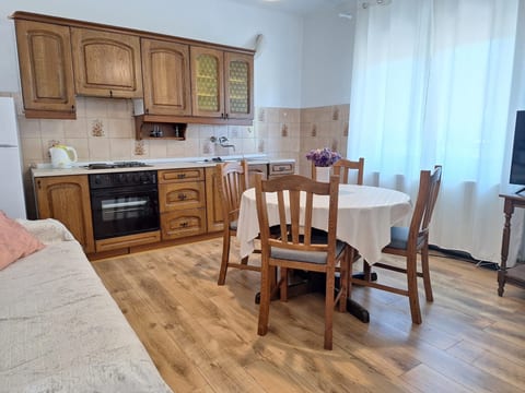 Apartments and Rooms Bepina - Unit 377052-13