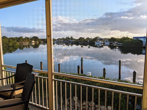 Marathon Gulfside Lake view home, bring your boats