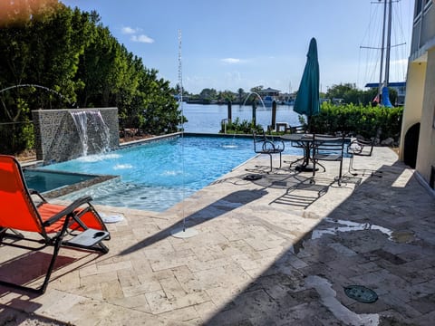 Marathon Gulfside Lake view home, bring your boats