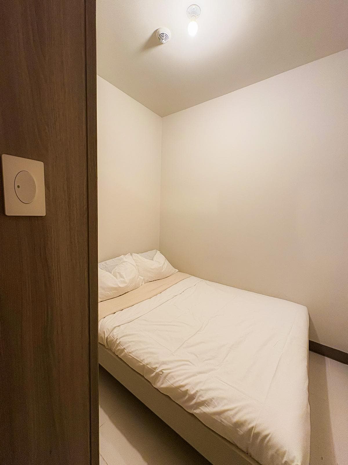 Flat For holiday near MOA