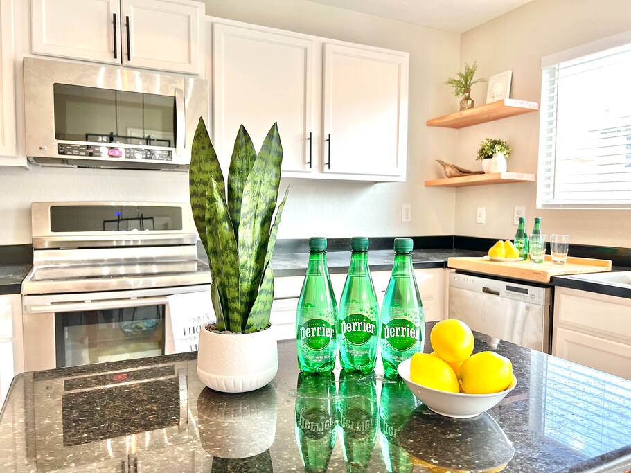 Nice Clean & Central | 3BR San Antonio (4 Beds) CC