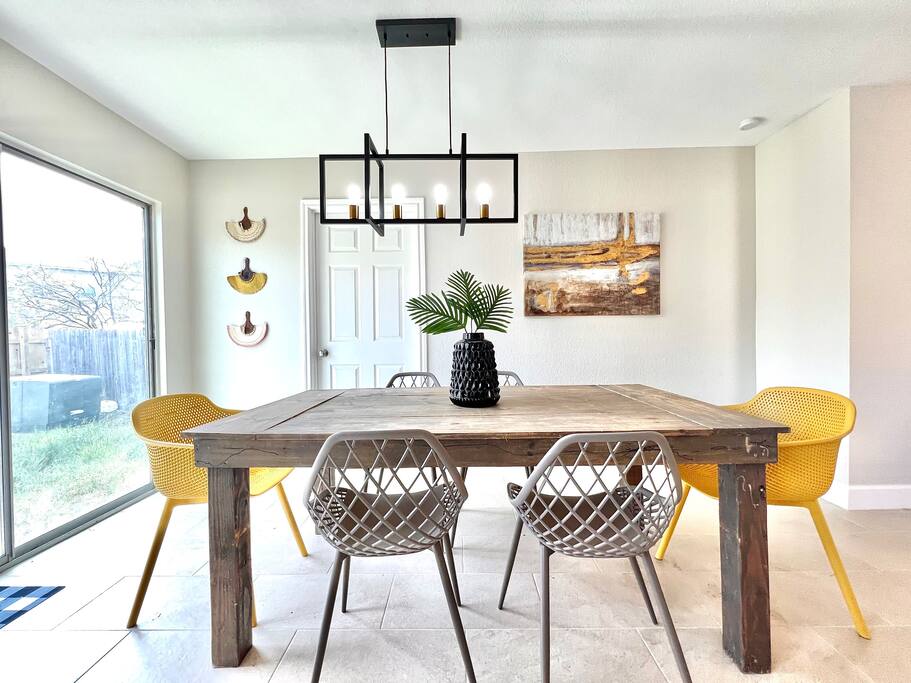 Nice Clean & Central | 3BR San Antonio (4 Beds) CC