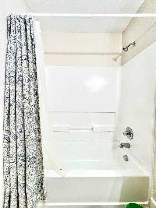 Nice Clean & Central | 3BR San Antonio (4 Beds) CC