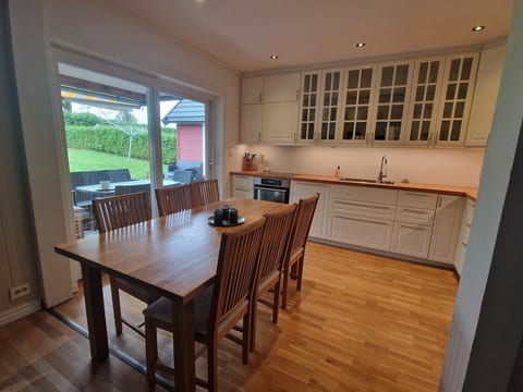 Charming Villa near Moss and beach for 8 people