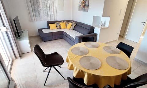 Apartments Pajo Plus - Unit 377714-13