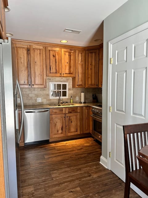 Nanticoke river front Studio! Pickleball Court!