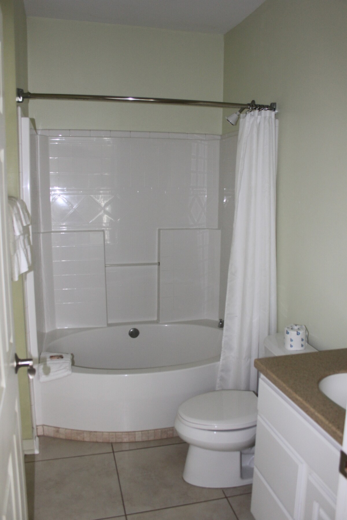 keys-waterfront-spectacular-gulf-view-dock-pool/