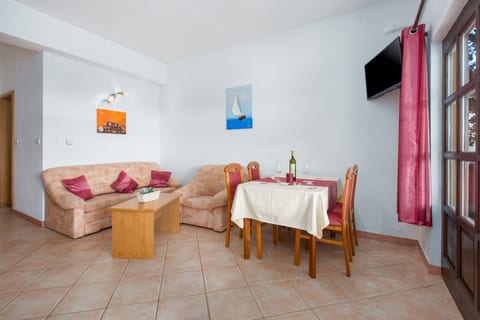 Apartment Damjan - Unit 377689-13