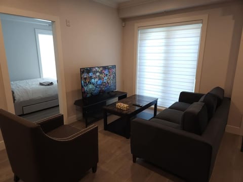 Modern 2 Bedroom Townhouse
