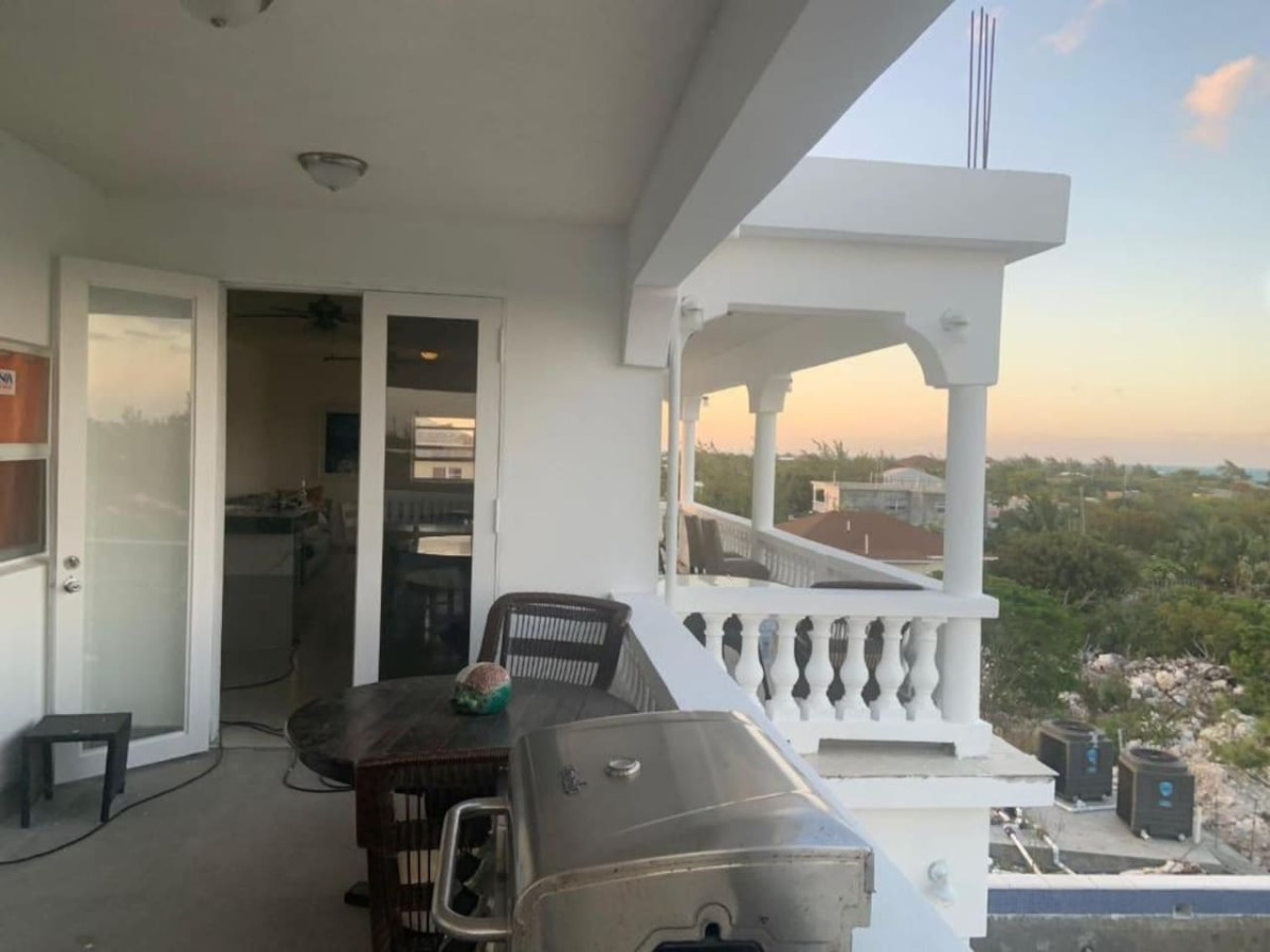 (turks-and-caicos)new-(entire-villa)-with-sea-view/