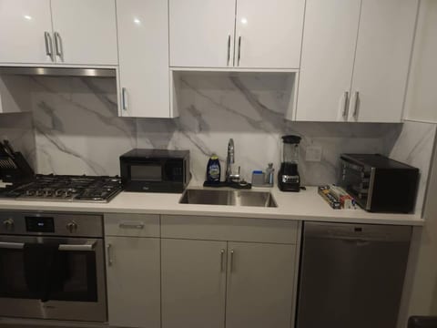 Signature Airport Proximity Townhouse