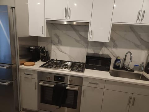 Signature Airport Proximity Townhouse