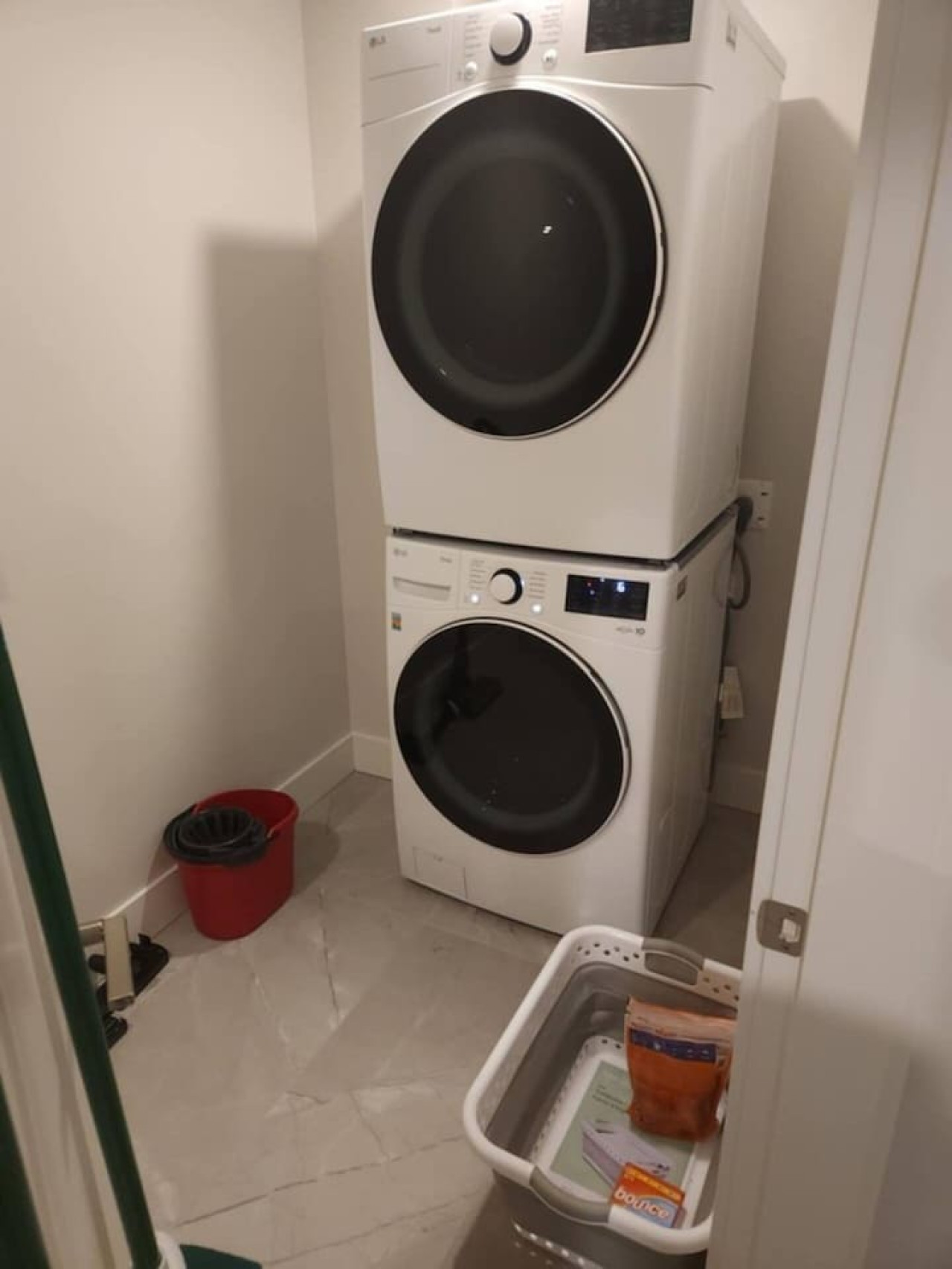 signature-airport-proximity-townhouse/