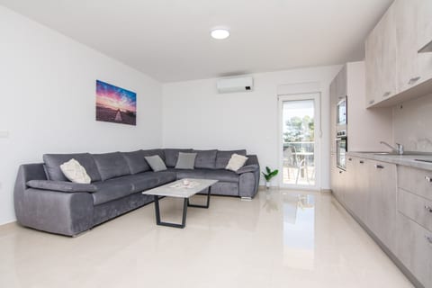 Apartments Grabovickic - Unit 377216-13