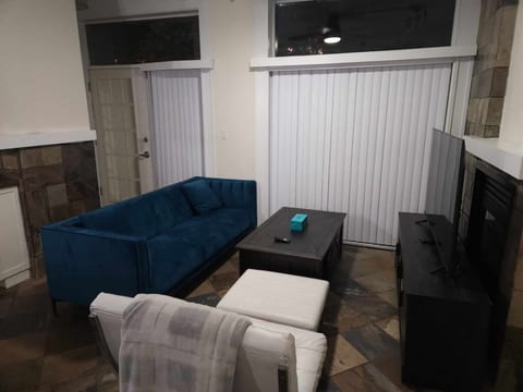 Corporate 2BR Townhouse in city center