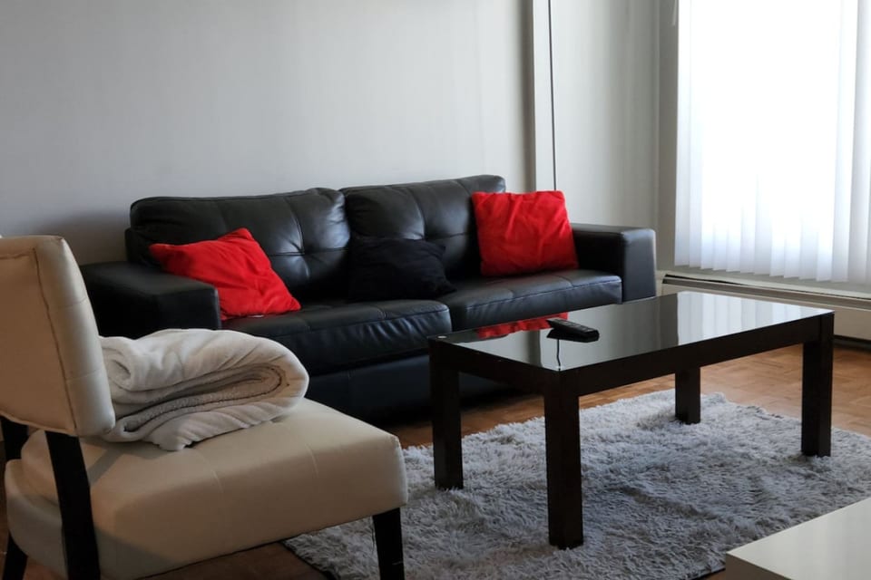 Extended stay on 12 avenue in downtown - Calgary