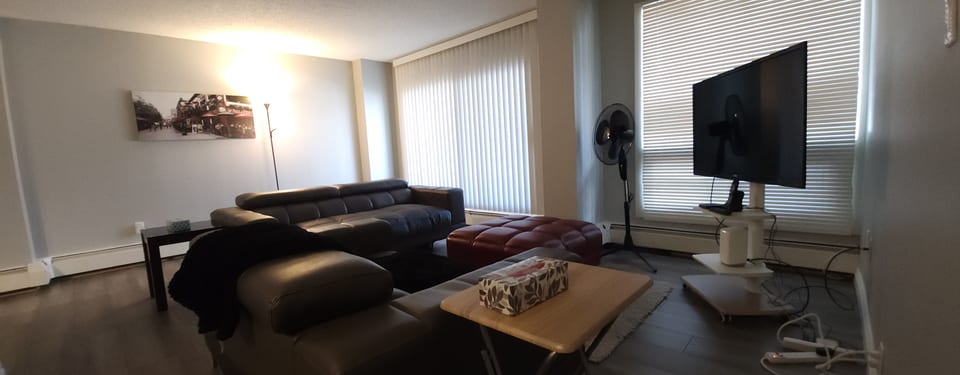 Signature -102 - Calgary