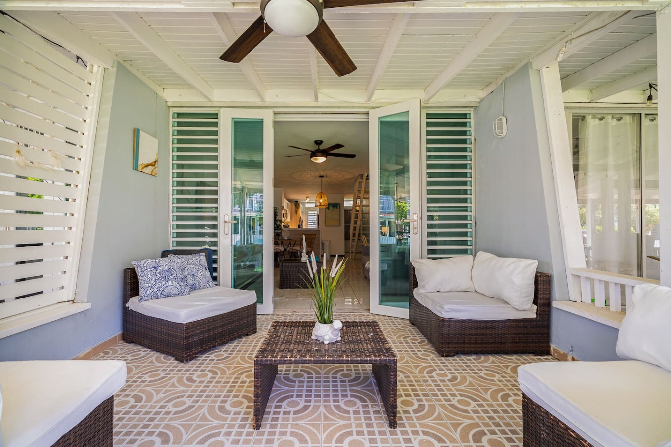 beach-villa-dorado-del-mar/