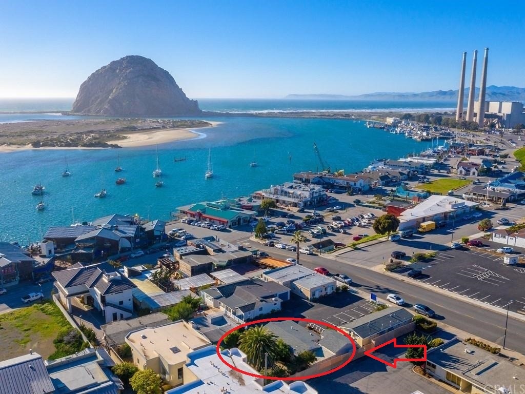 Located just 1/2 block away from the bay and embarcadero.  